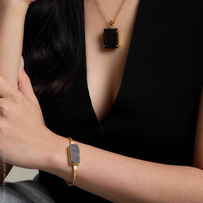 Arang™ necklace