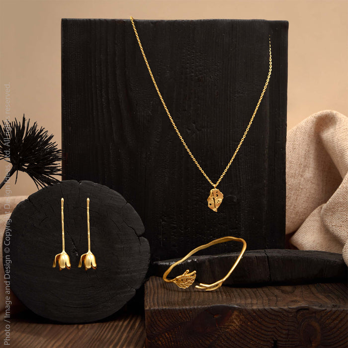 Bumi™ drop earrings