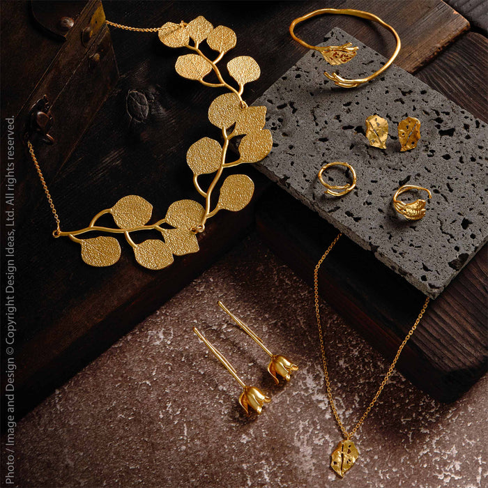 Bumi™ leaf ring