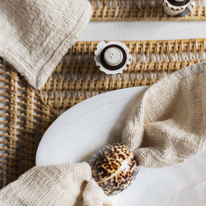 Cala™ salt & pepper shaker (set of 2)