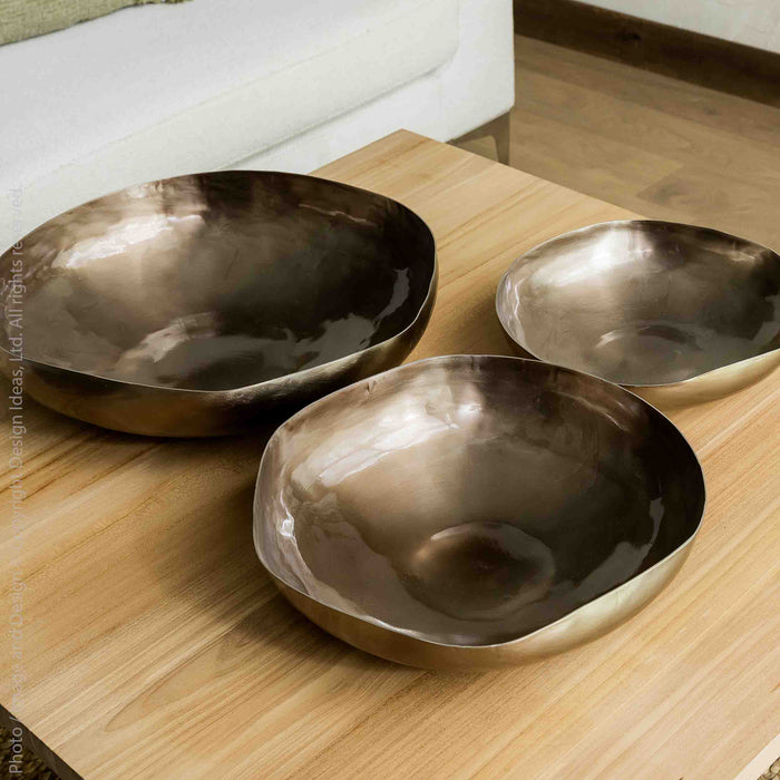 Calabash™ decorative bowl (18 in)