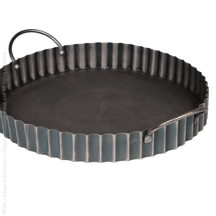 Revere™ tray