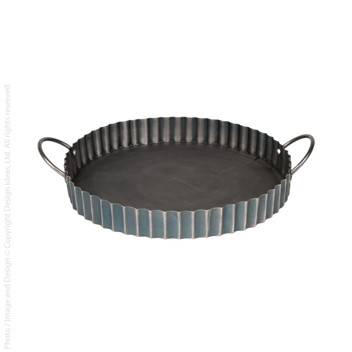 Revere™ tray