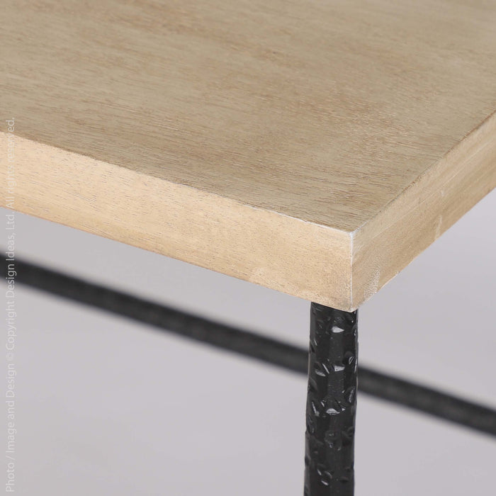 Valea™ coffee table