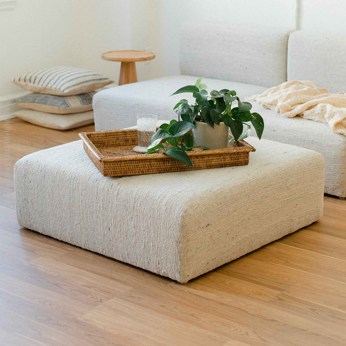 Avira™ ottoman