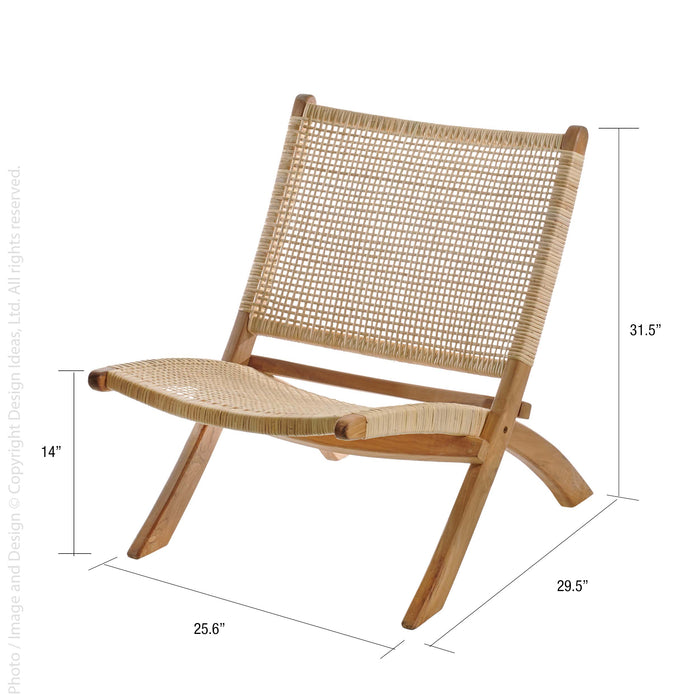Alta™ folding lounge chair