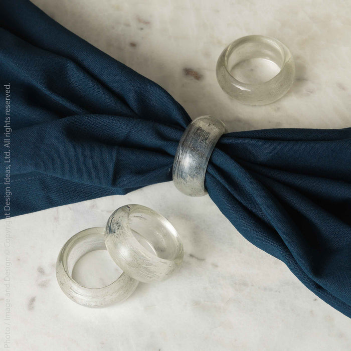 Nobra™ napkin rings (set of 4)
