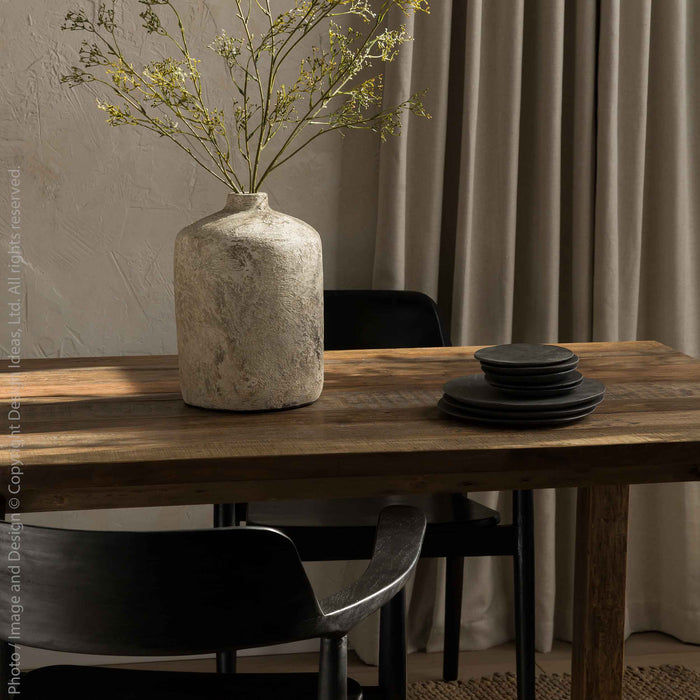 Barredo™ dining table