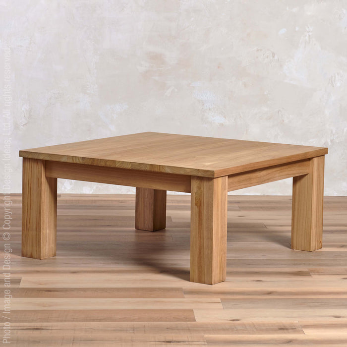 Takara™ coffee table (square)