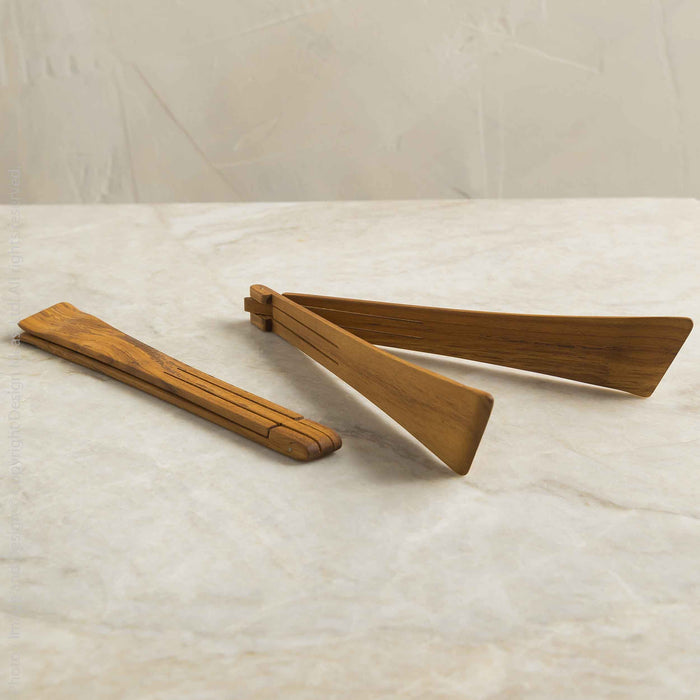 Chiku™ flat tongs