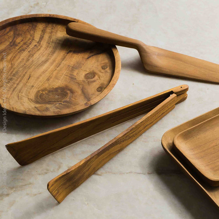 Chiku™ flat tongs