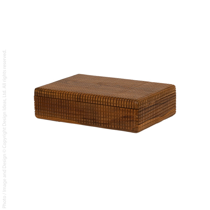 Aterra™ box x (11x7 in)