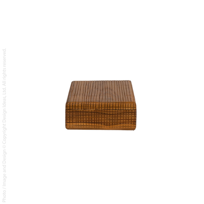 Aterra™ box x (11x7 in)