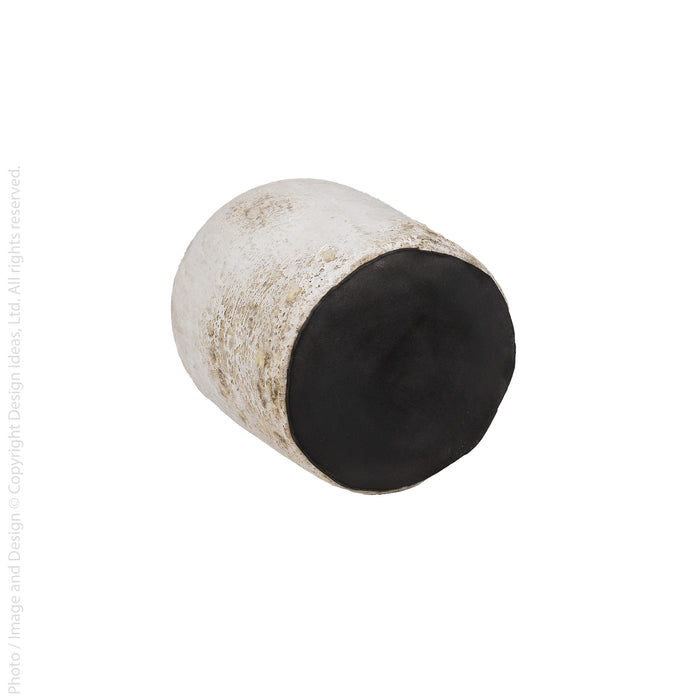 Solerno™ vase (9.1 dia x 12.6 in)