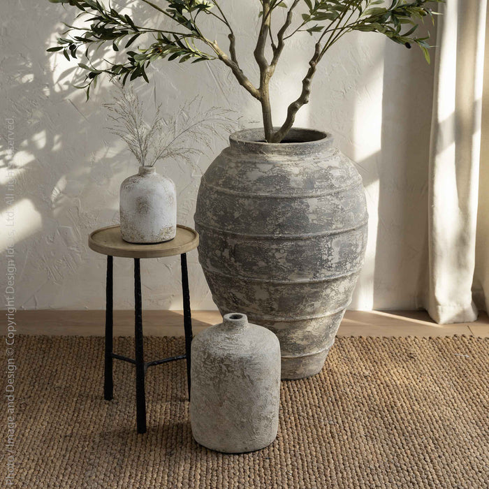 Solerno™ vase (19.7 diax26.8 in)