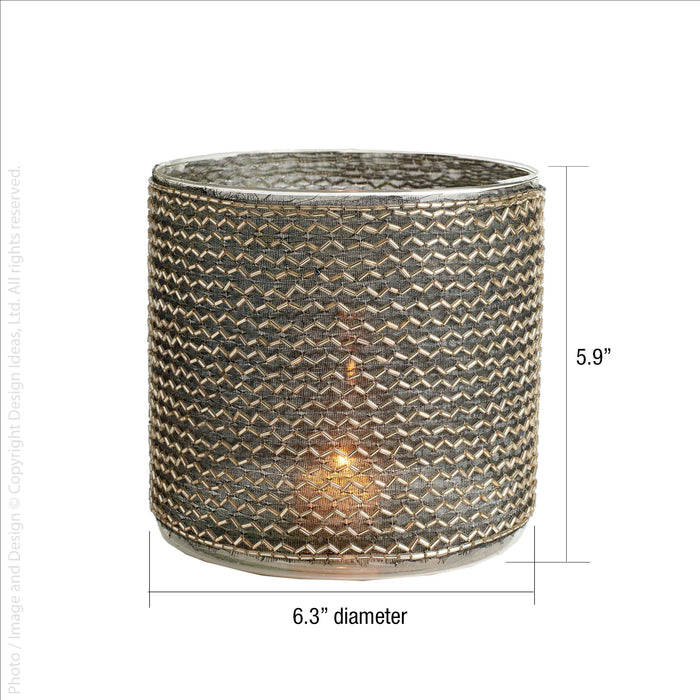 Winnett™ candleholder