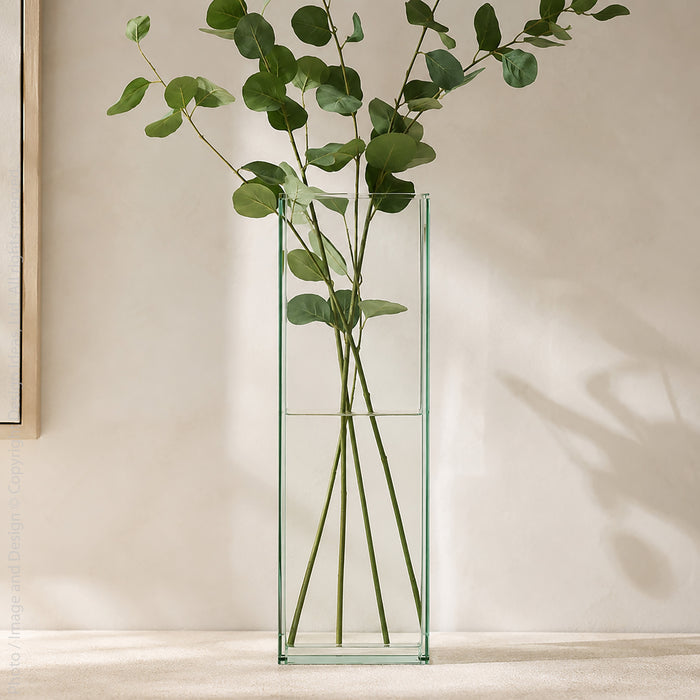 Vision™ vase (medium: rectangle)