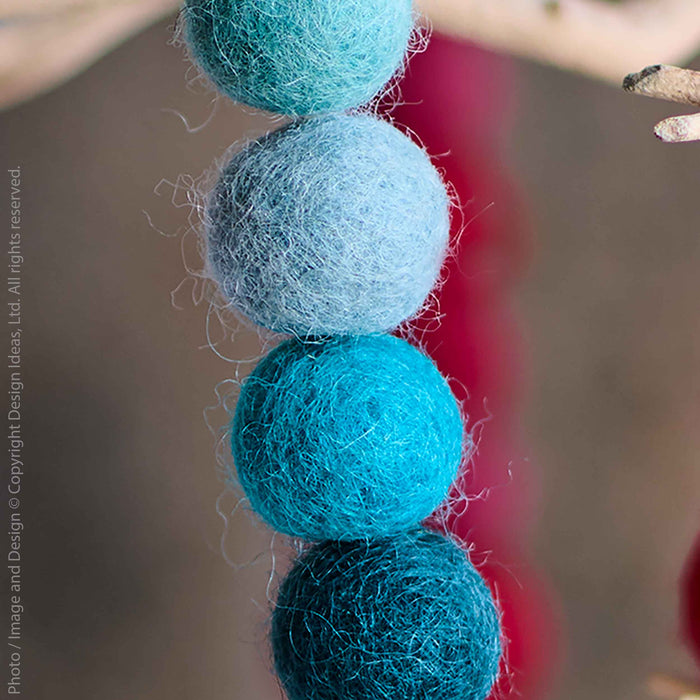 Lilliput™ garland (blue berry)