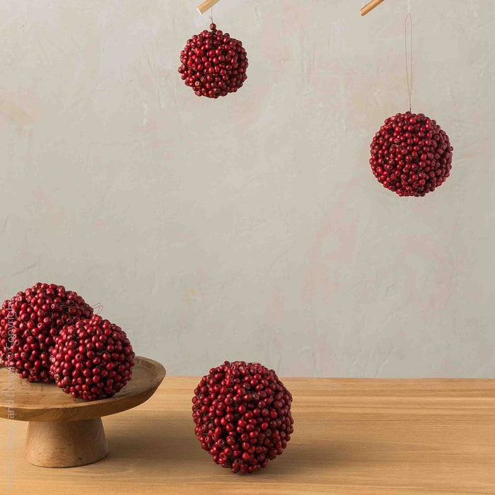 Amora™ ornament (4 in)