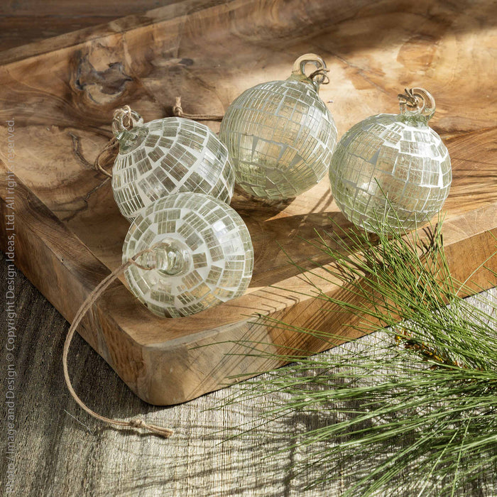 Sillena™ ornament (3 in: set of 4)