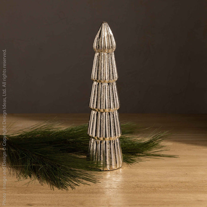 Norynne™ tree (15.3 in)