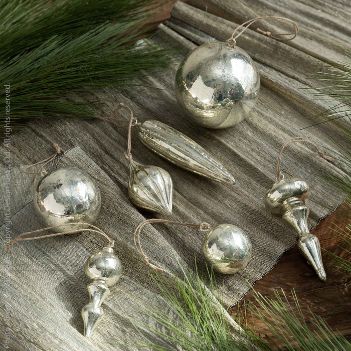 Norynne™ ornament (sola)