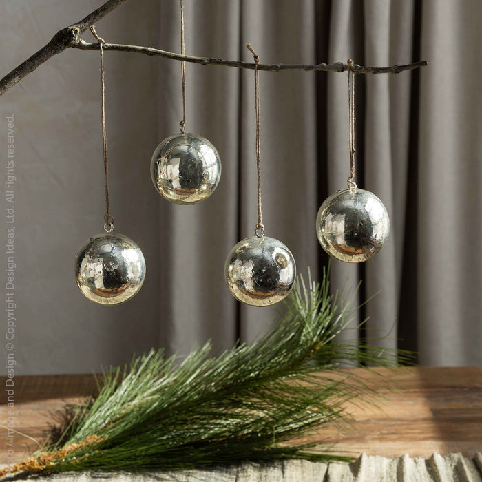 Norynne™ ornament (3 in: set of 4)