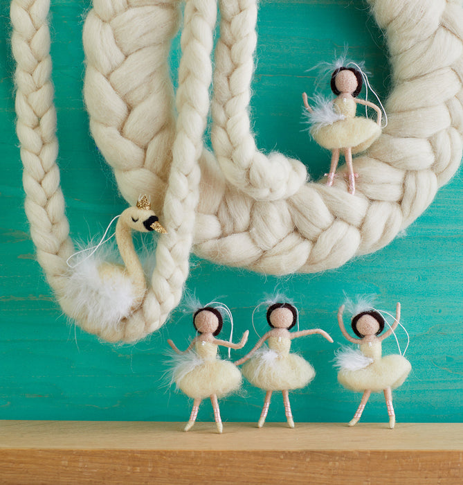 Woolen Swan Lake Ornament