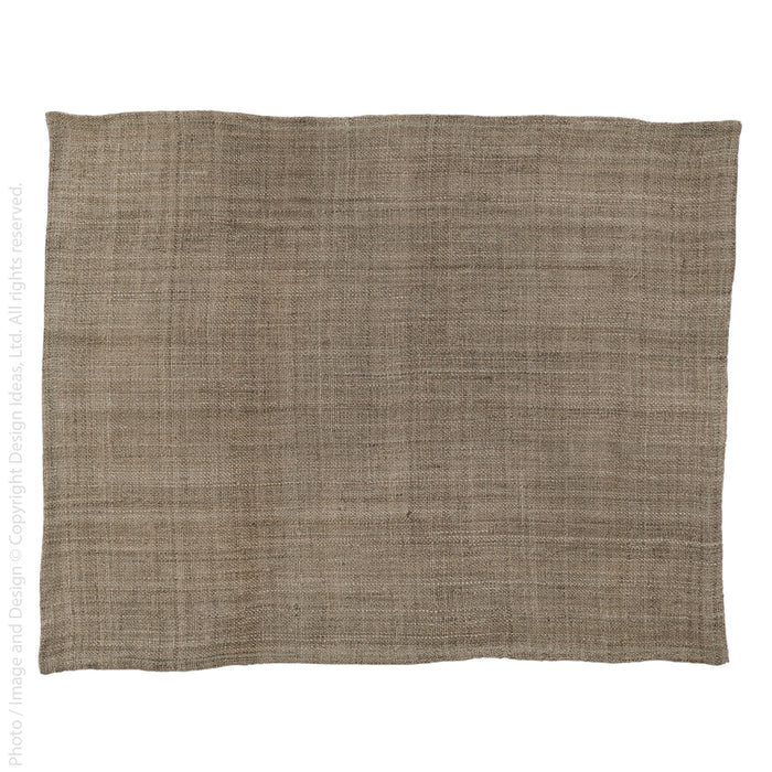 Marari™ hemp placemat (bleached)